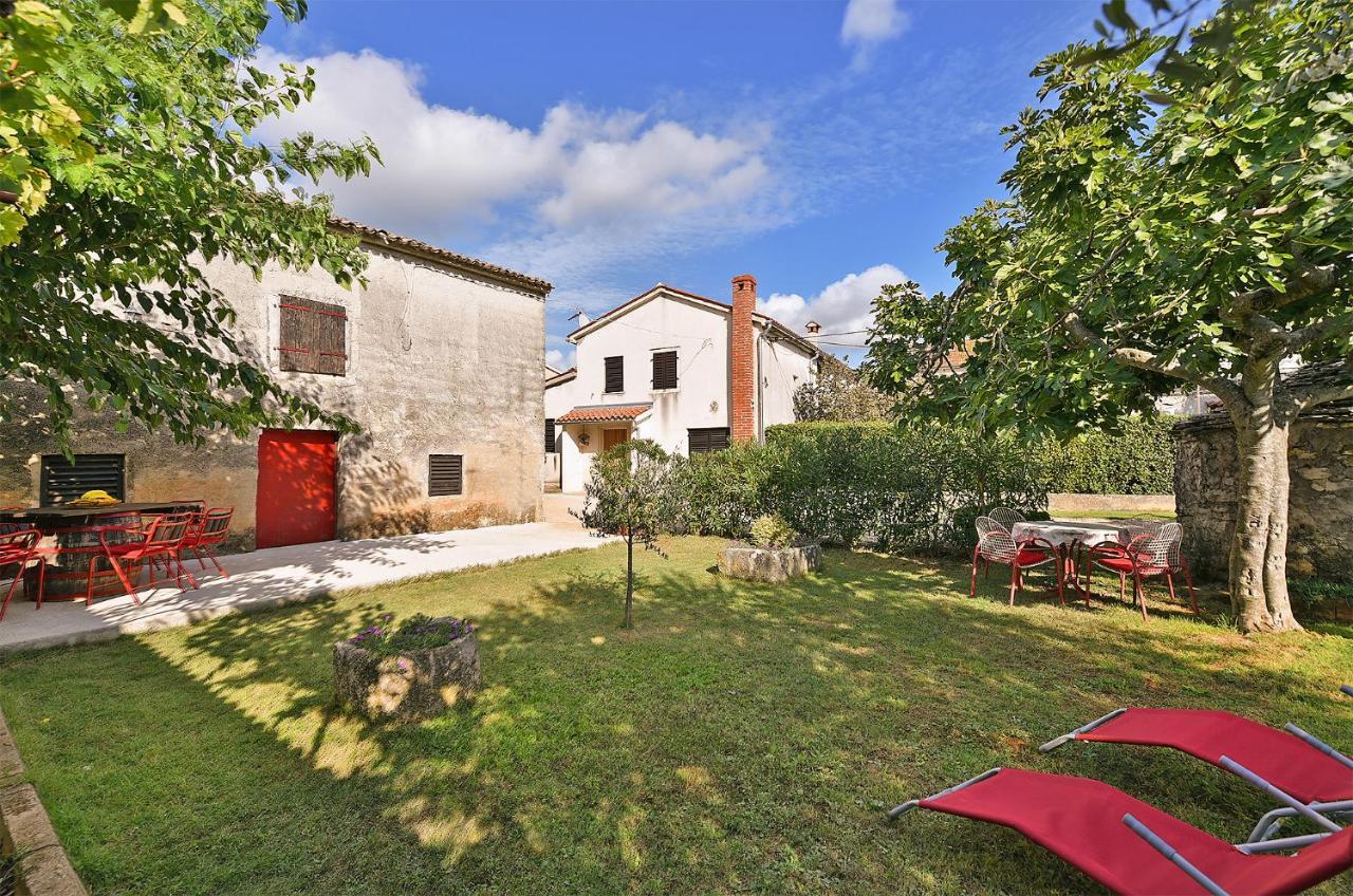 Villa House Monteci 1378 à Galižana Extérieur photo
