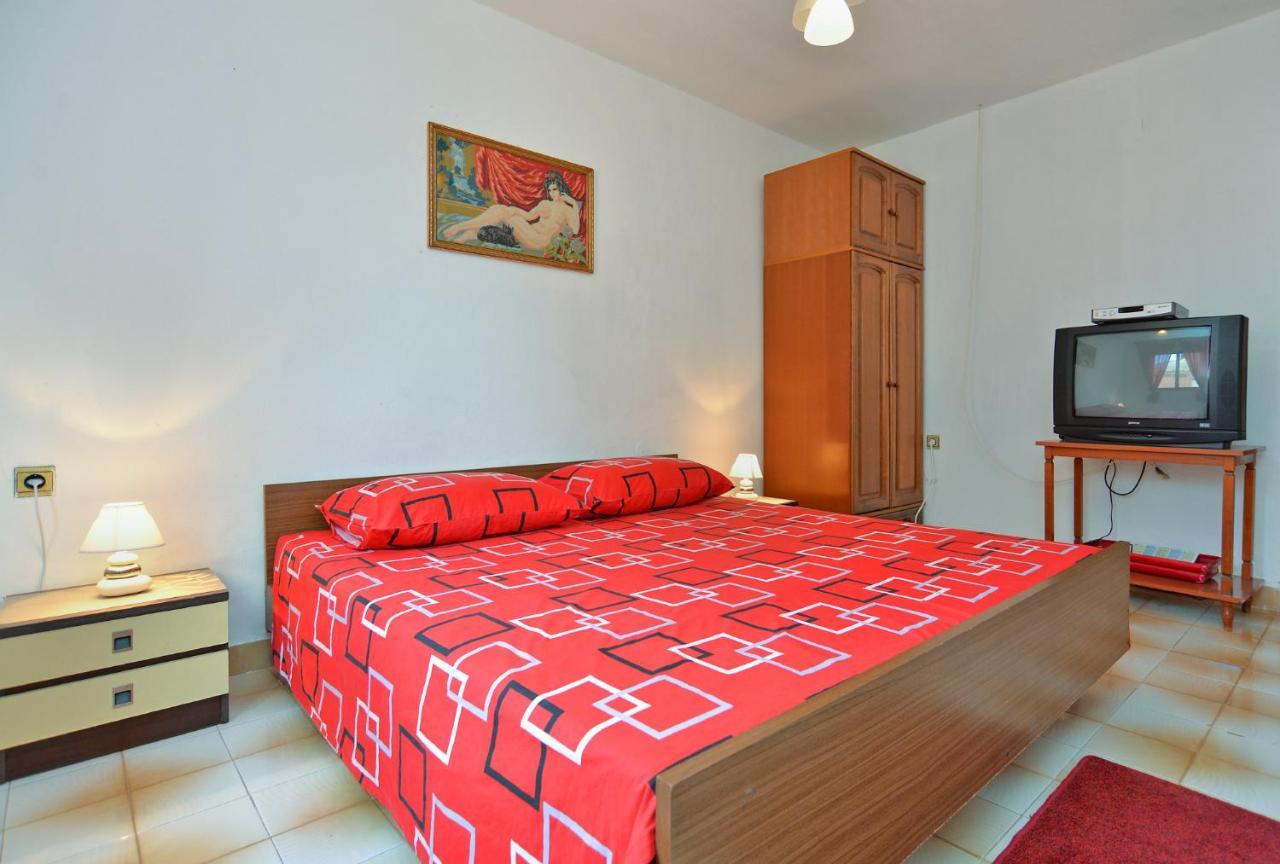Villa House Monteci 1378 à Galižana Extérieur photo