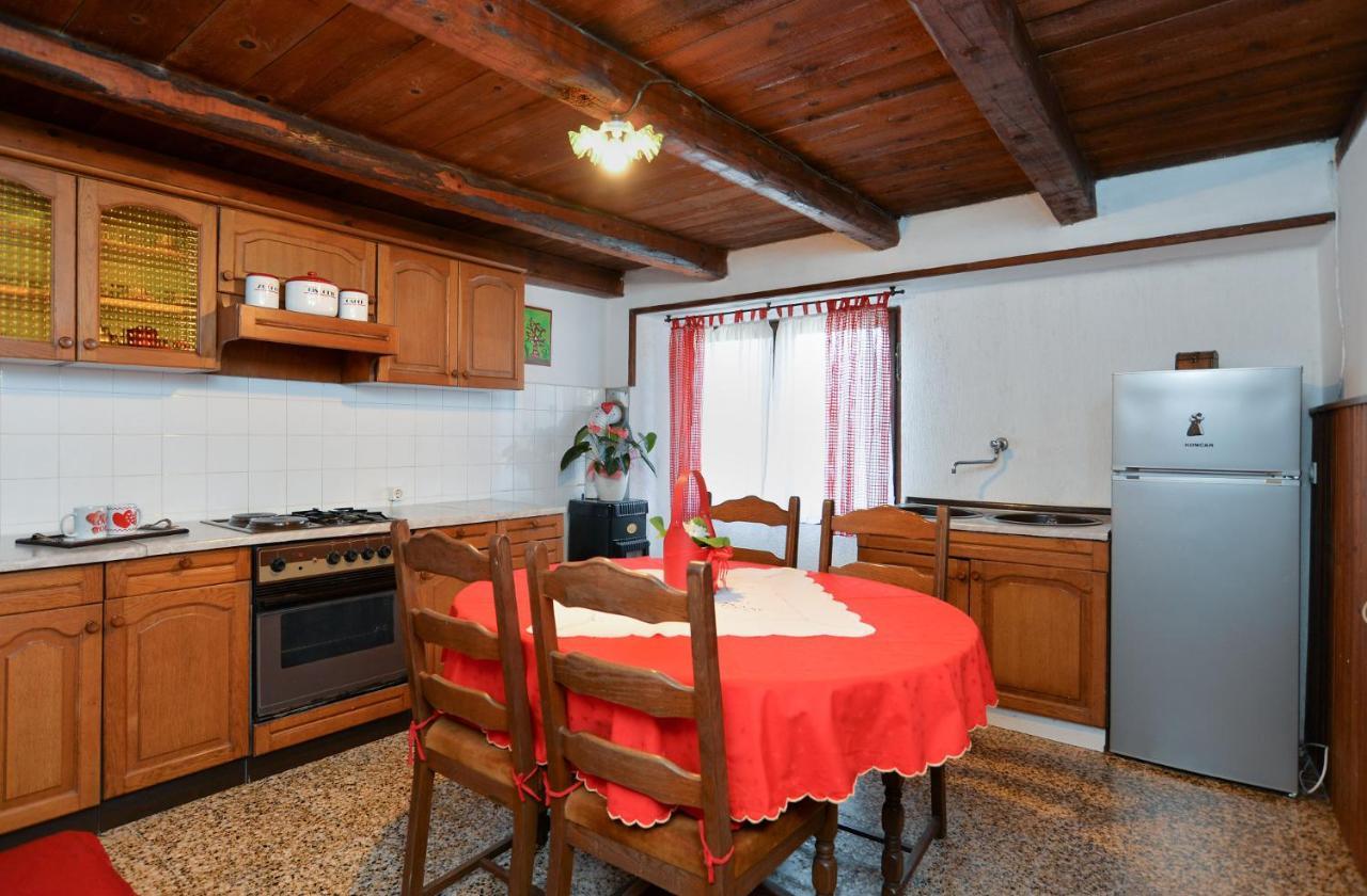 Villa House Monteci 1378 à Galižana Extérieur photo