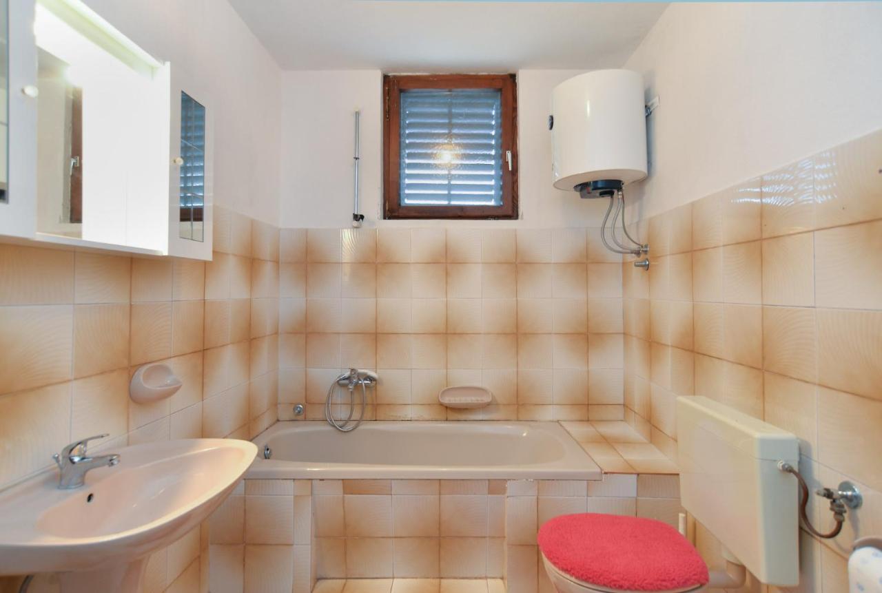 Villa House Monteci 1378 à Galižana Extérieur photo